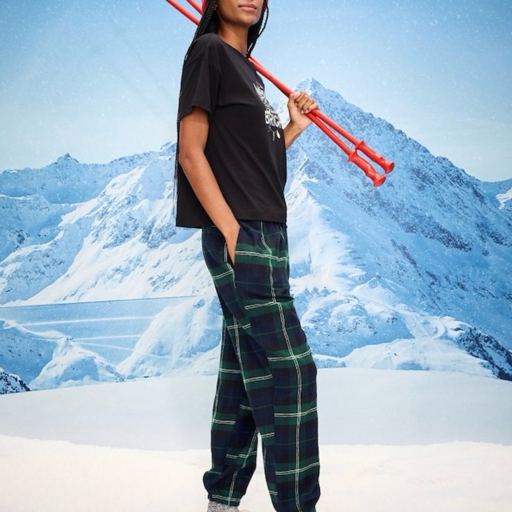 Women’s Plaid Flannel Pajama Joggers  size  X small, Small new with tag